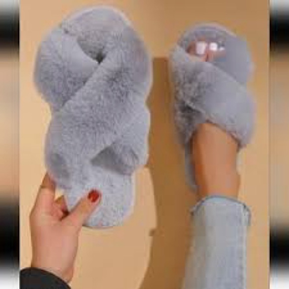 Kooba Faux Fur Slides NWOT
